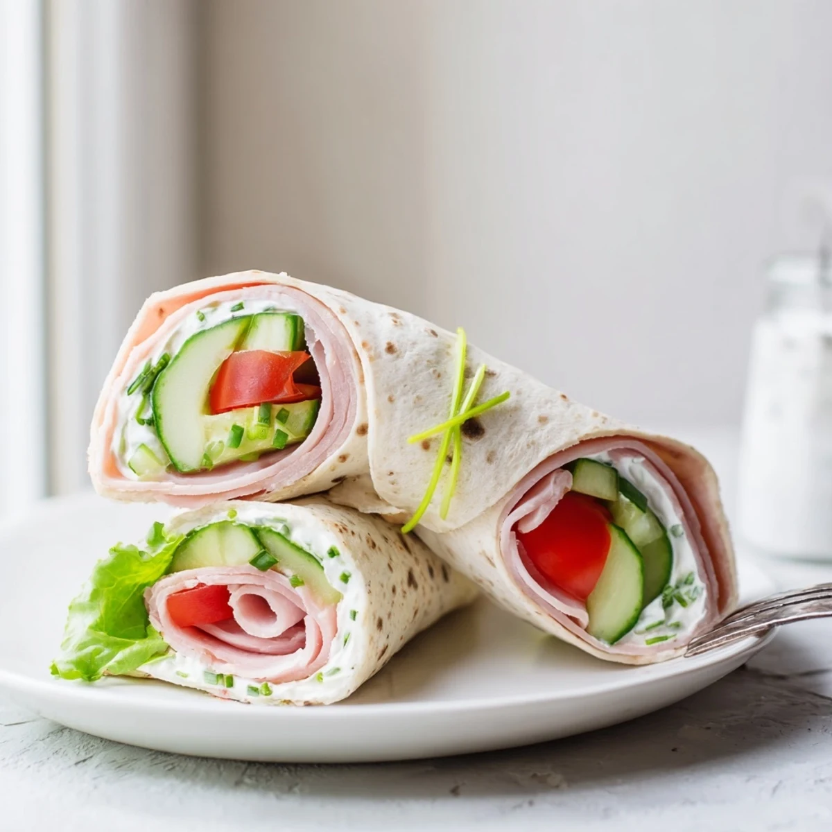 Schnelle Ham and Quark Wraps ideal für ein leichtes Mittagessen oder einen Snack.  
