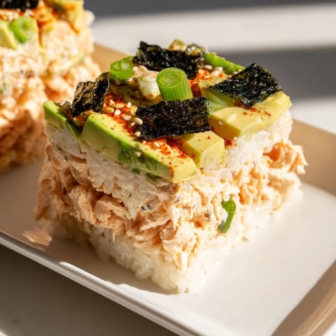 Sushi Bake mit Lachs Avocado